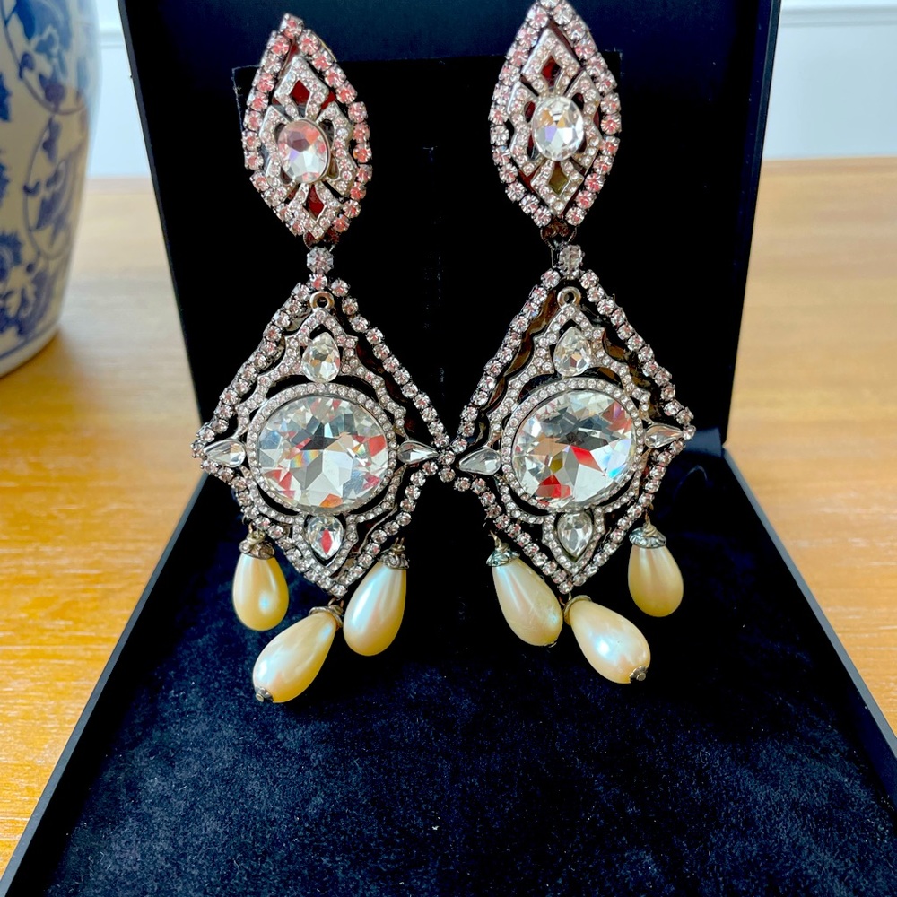 VRBA Statement earrings
